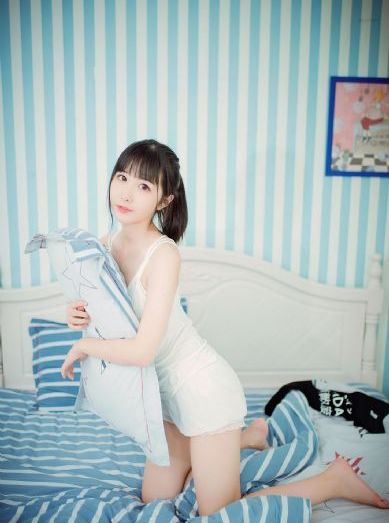 混乱的一家人里有个小孩叫安安