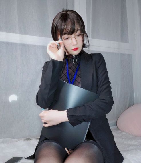 美女扒开腿男人爽桶