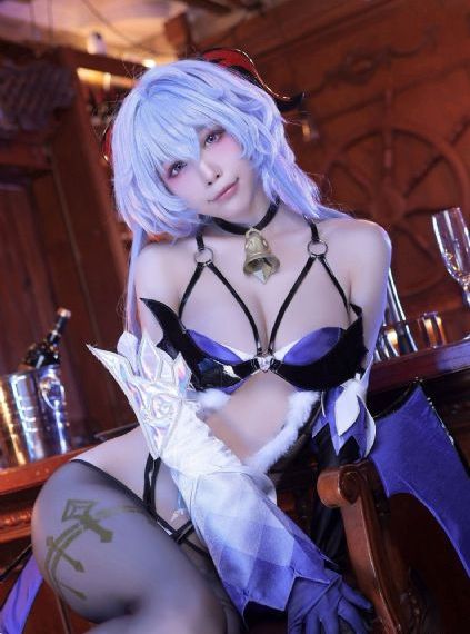 洪真英