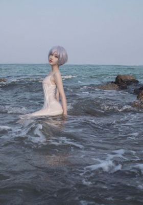 华裔女科学家在美遭审查后自杀